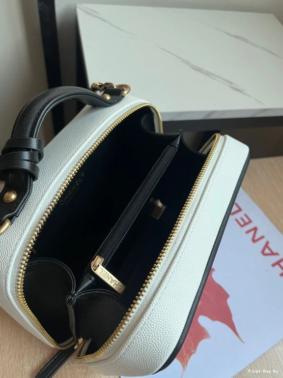 First Bag Ru VANITY CASE CHANEL 0712